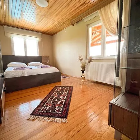 Hotgarden Tatil Villalari *