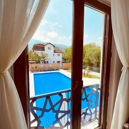 Hotgarden Tatil Villalari Sapanca