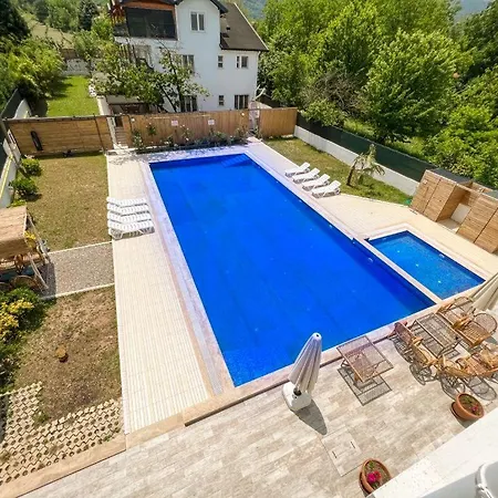 Hotgarden Tatil Villalari