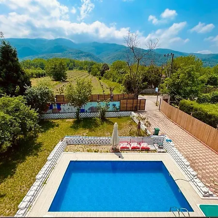 Hotgarden Tatil Villalari *