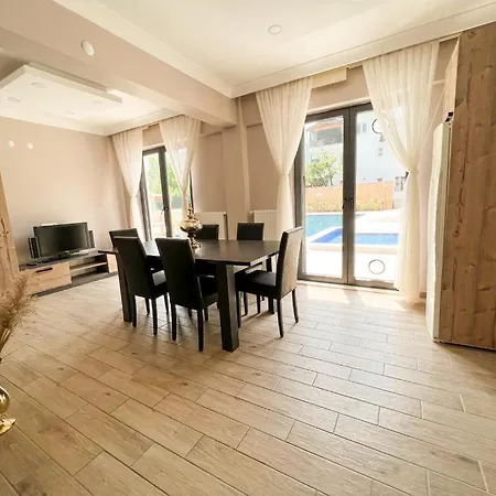 Hotgarden Tatil Villalari Sapanca