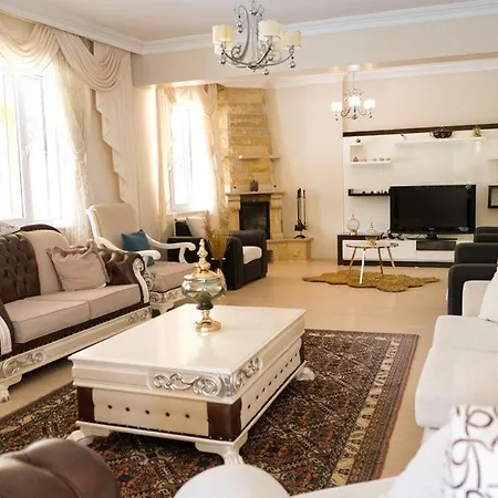 Hotgarden Tatil Villalari Villa Sapanca