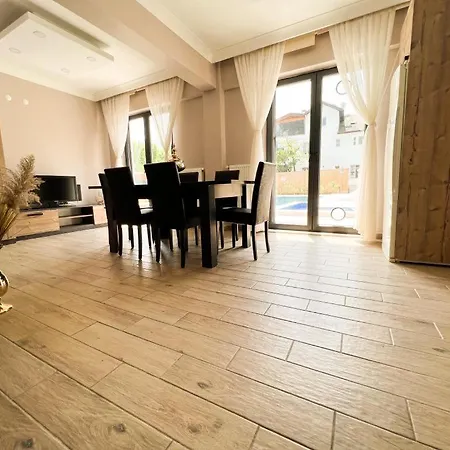 Hotgarden Tatil Villalari