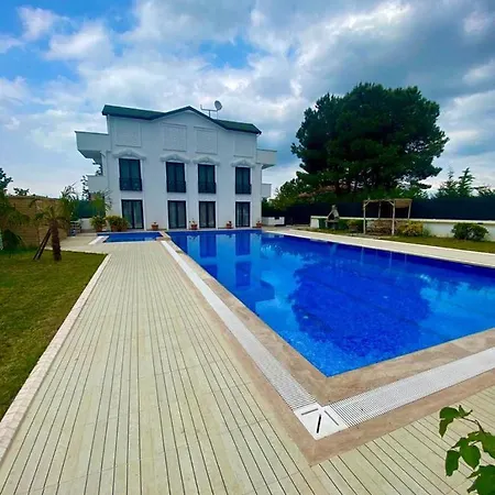 Hotgarden Tatil Villalari Villa Sapanca