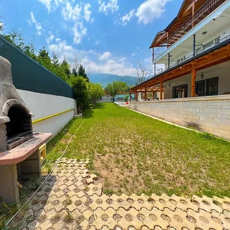 Hotgarden Tatil Villalari *